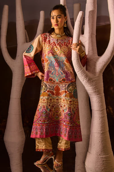 DAR-E-AAB Pink ombre embroidered kalamkari kurta set DAR-MAY26D145296