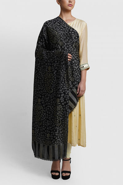 Black cashmere shawl