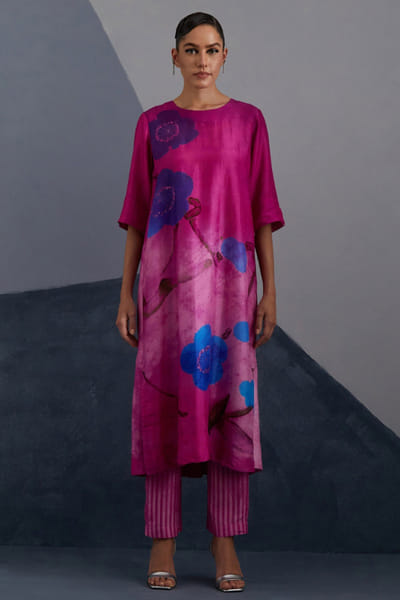 Clos Magenta and blue abstract printed kurta set CLOSJUL26D249574
