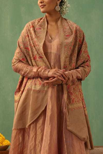 Dusala Beige paisley embroidered cashmere wool stole DUSJAN25D12497
