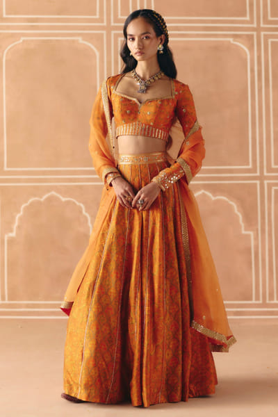 Drishti & Zahabia Burnt orange print embroidered lehenga set DRISEP25D132694