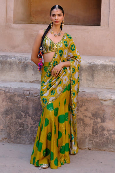 Drishti & Zahabia Green print embroidered pre drape sari set DRISMAY26D144737
