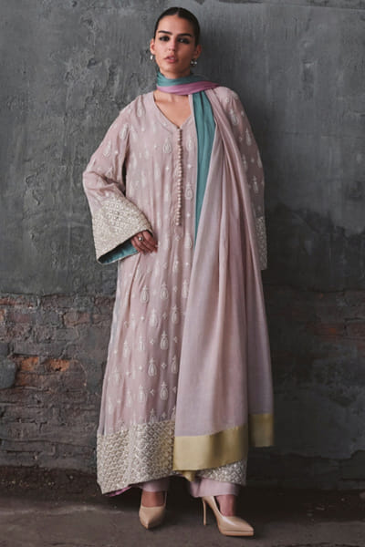 Pink paisley embroidered kurta set