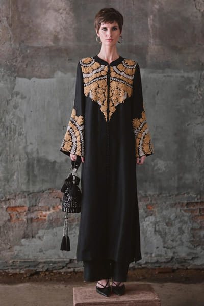 Black floral embroidered kurta set