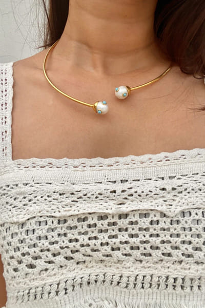 Gold plated stone studded hasli necklace