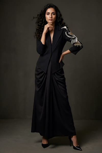 Eshaani Jayaswal Black bird sequin  applique cape-skirt set ESHAMAY26D244028