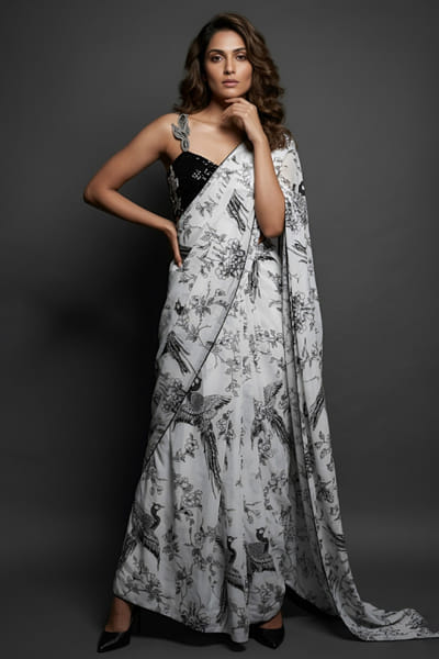 Eshaani Jayaswal Black-white printed embroidered sari set ESHAMAY26D244030