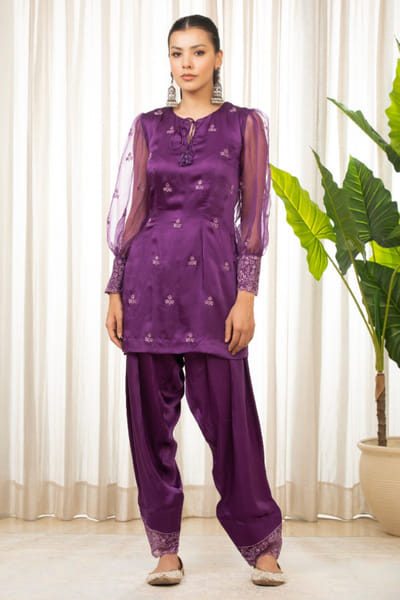 Purple floral resham embroidered kurta set