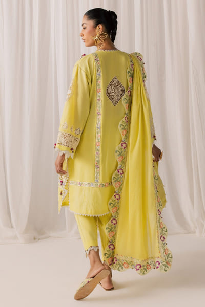 Élan Lemon floral embroidered kurta set ELANAUG26D151134