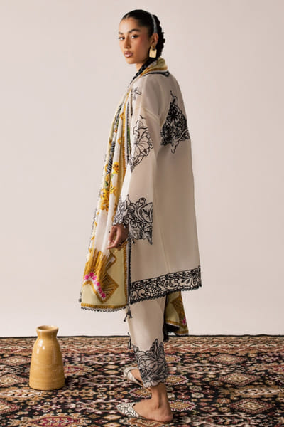 Élan Ivory floral printed kurta set ELANAUG26D151139