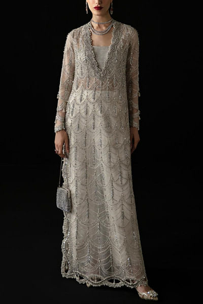 Off-white scallop embellished kurta set