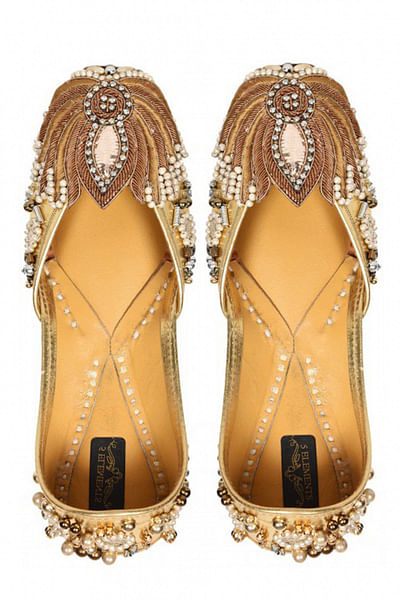 Golden lotus embellished juttis