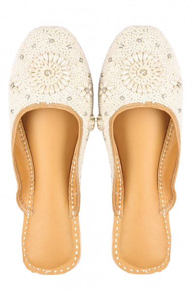 White pearl embellished juttis