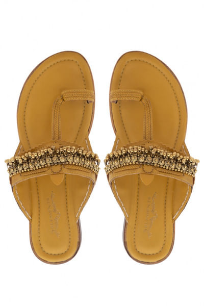 Yellow ghunghroo embellished kolhapuris