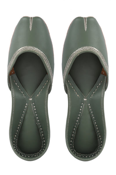 Green Silver Embellished Juttis