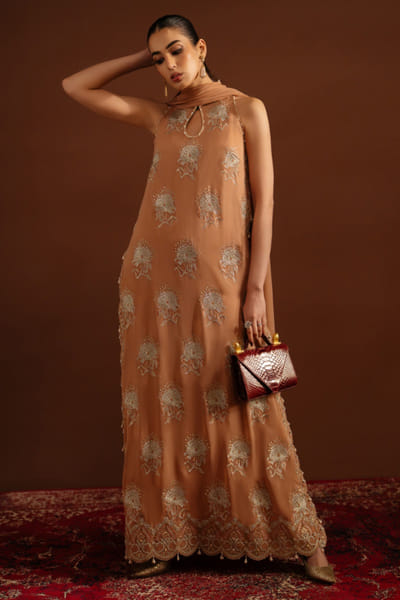 Rose peach floral embroidered kurta set