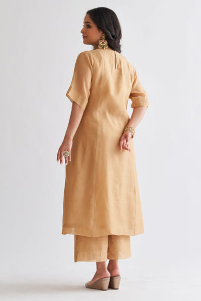 Vaaya Gold handwoven silk tissue chanderi kurta set VAAYMAY26D243765