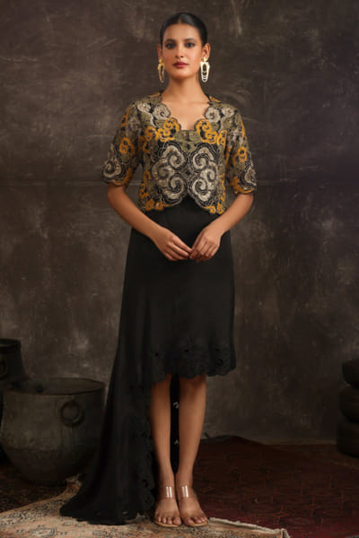 Ekru Black embroidered jacket skirt set EKRUJUL26D150370