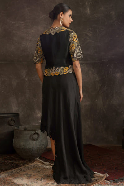 Ekru Black embroidered jacket skirt set EKRUJUL26D150370