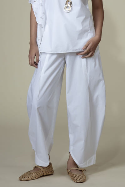 White cotton barrel pants