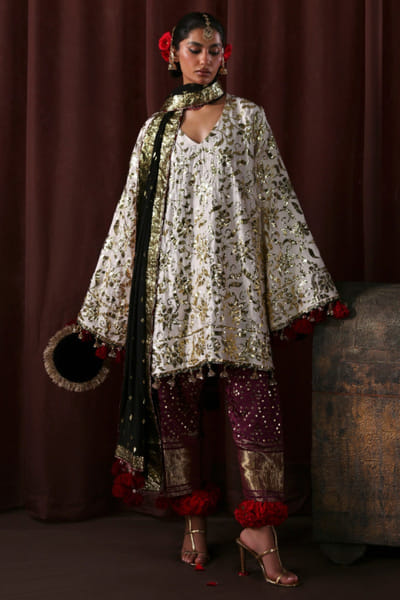 Hussain Rehar Ivory embellished floral jaal kurta set HUSSMAY26D244485