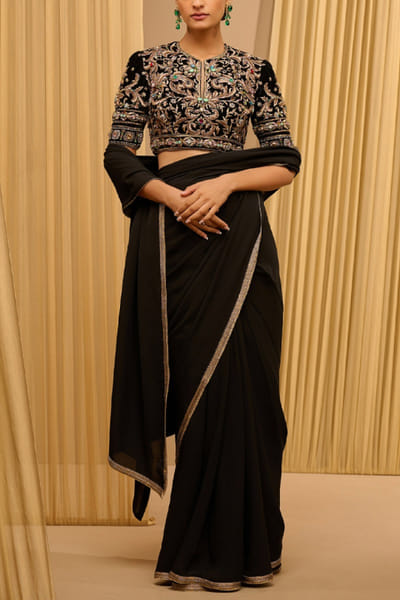 Tarun Tahiliani Black embroiderd sari set TATOCT24WD202