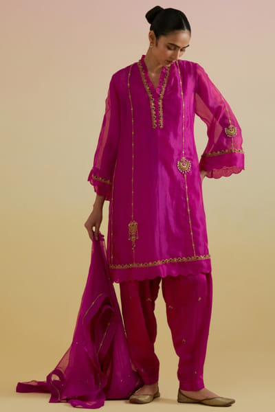 Pink zari embellished kurta set