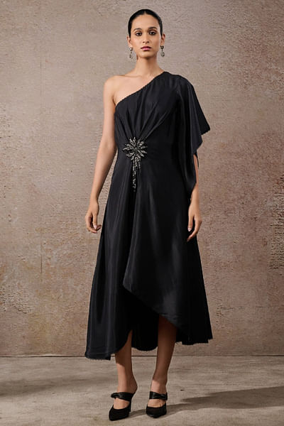 Black one-shoulder embroidered drape dress