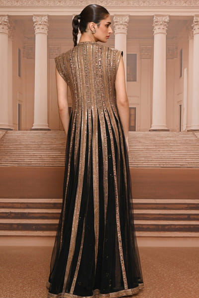 Tarun Tahiliani Black and gold sequin embroidered kurta set TARUMAY26D145274