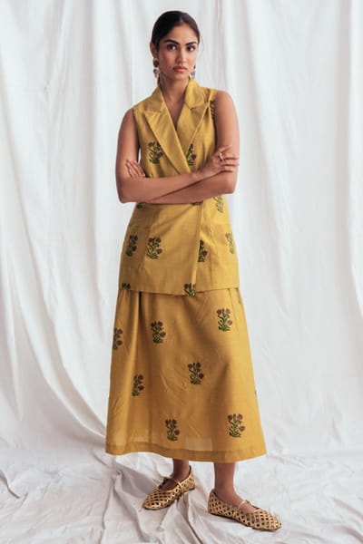 Jodi Yellow floral block-printed sleeveless blazer JODIJUN26D147975