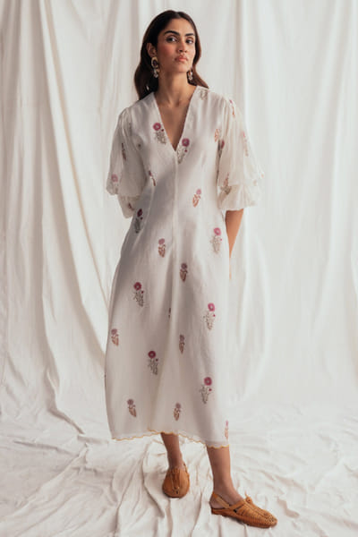 Jodi White floral print embroidered chanderi dress JODIJUN26D147981