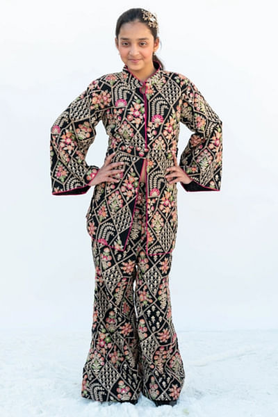Black sequin embroidered jacket set