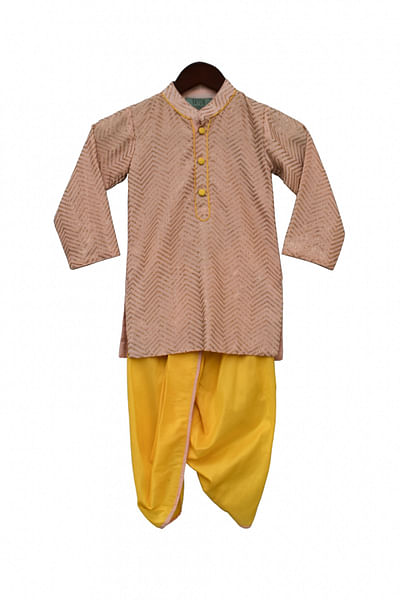 Peach chevron patterned kurta and dhoti