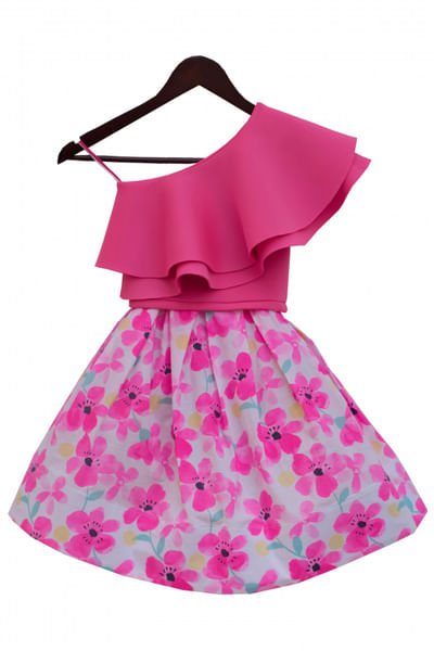 One-shoulder crop top and printed skirt