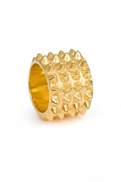 Spiked ring