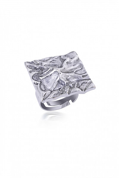 Square-shaped ring