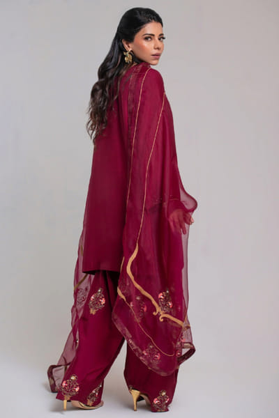 Khushboo & Pankaj Maroon embroidered kurta and farshi salwar set KHUSAPR26D143308