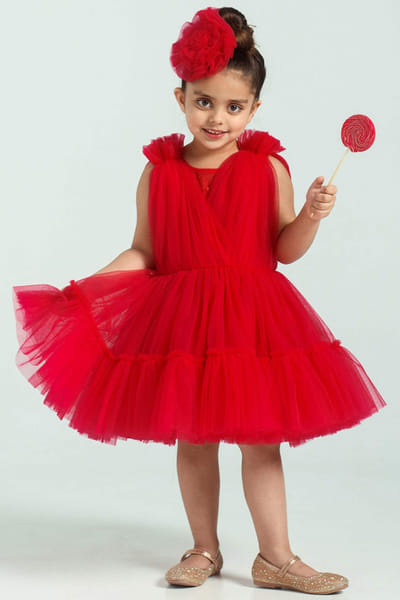 Red tulle dress and hair clip