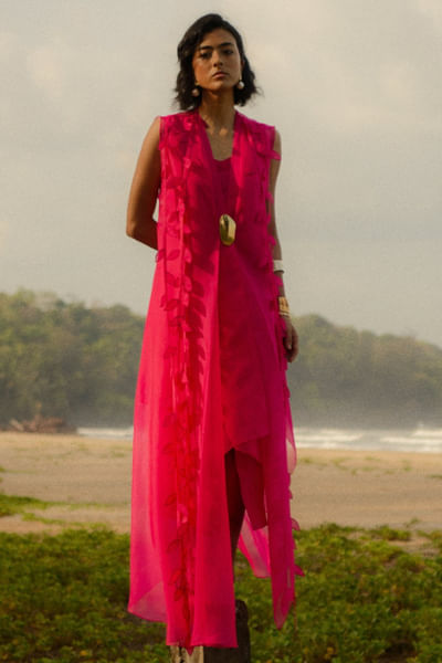 Hot pink 3D tassel overlay and inner
