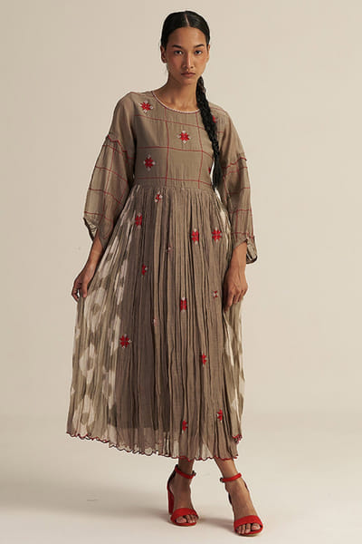 Gaach Grey tie-dye embroidered maxi dress GAACJUL26D150899