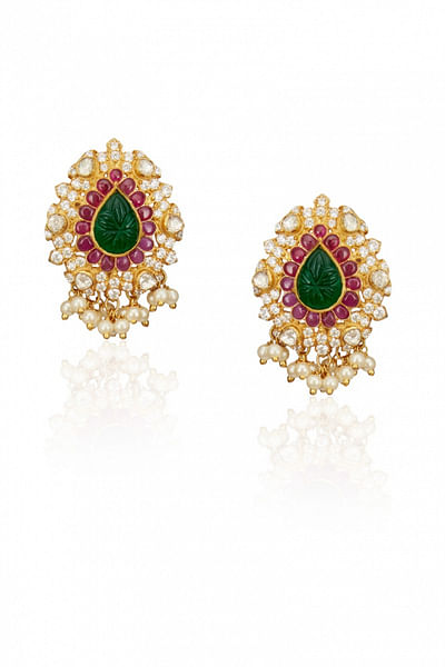 Floral stud earrings