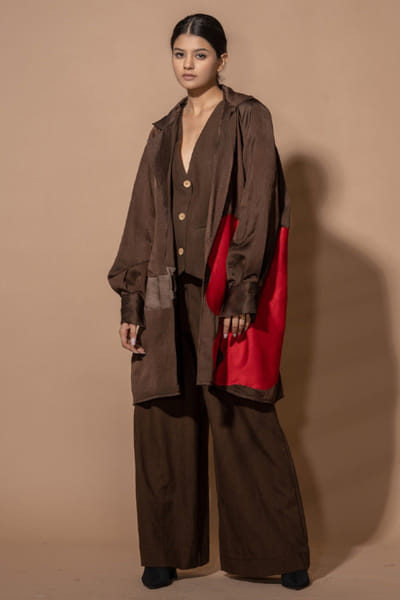 Stoïque Brown and red colourblocked applique overlay STOJUL26D148893