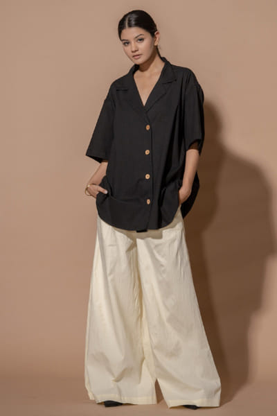 Stoïque Black notch collared oversized shirt STOJUL26D148910