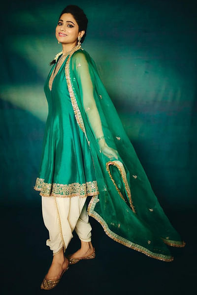 Green embroidered kurta set