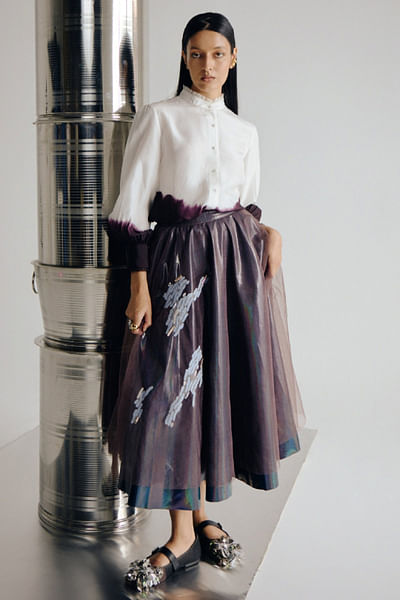 White and black currant shaded shirt