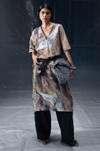 Multicolour sequin and metal embellished bag