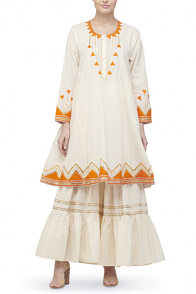 Off white & orange embroidered kurta 