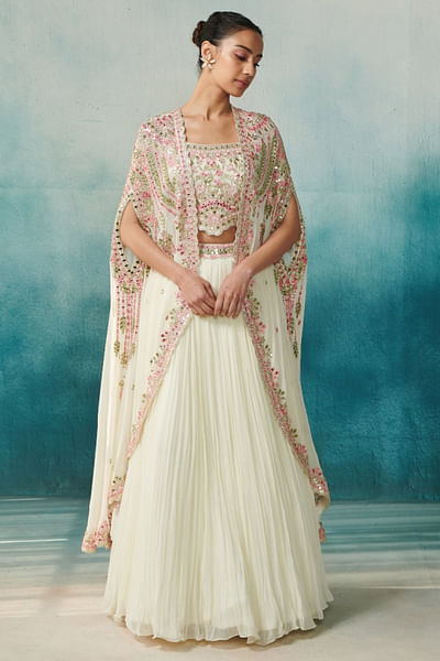 Off-white floral embroidery cape skirt set