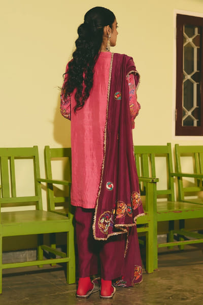 Rashika Mittal Purple floral embroidered dupatta RASHJUN26D146571