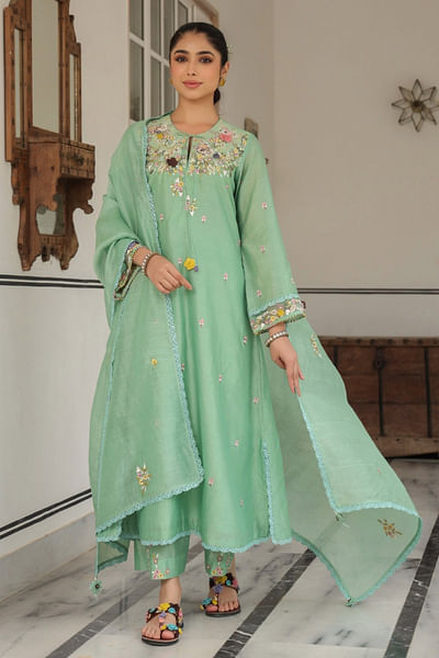 Green 3D floral embroidered kurta set